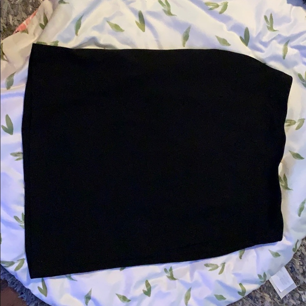 Black pencil skirt